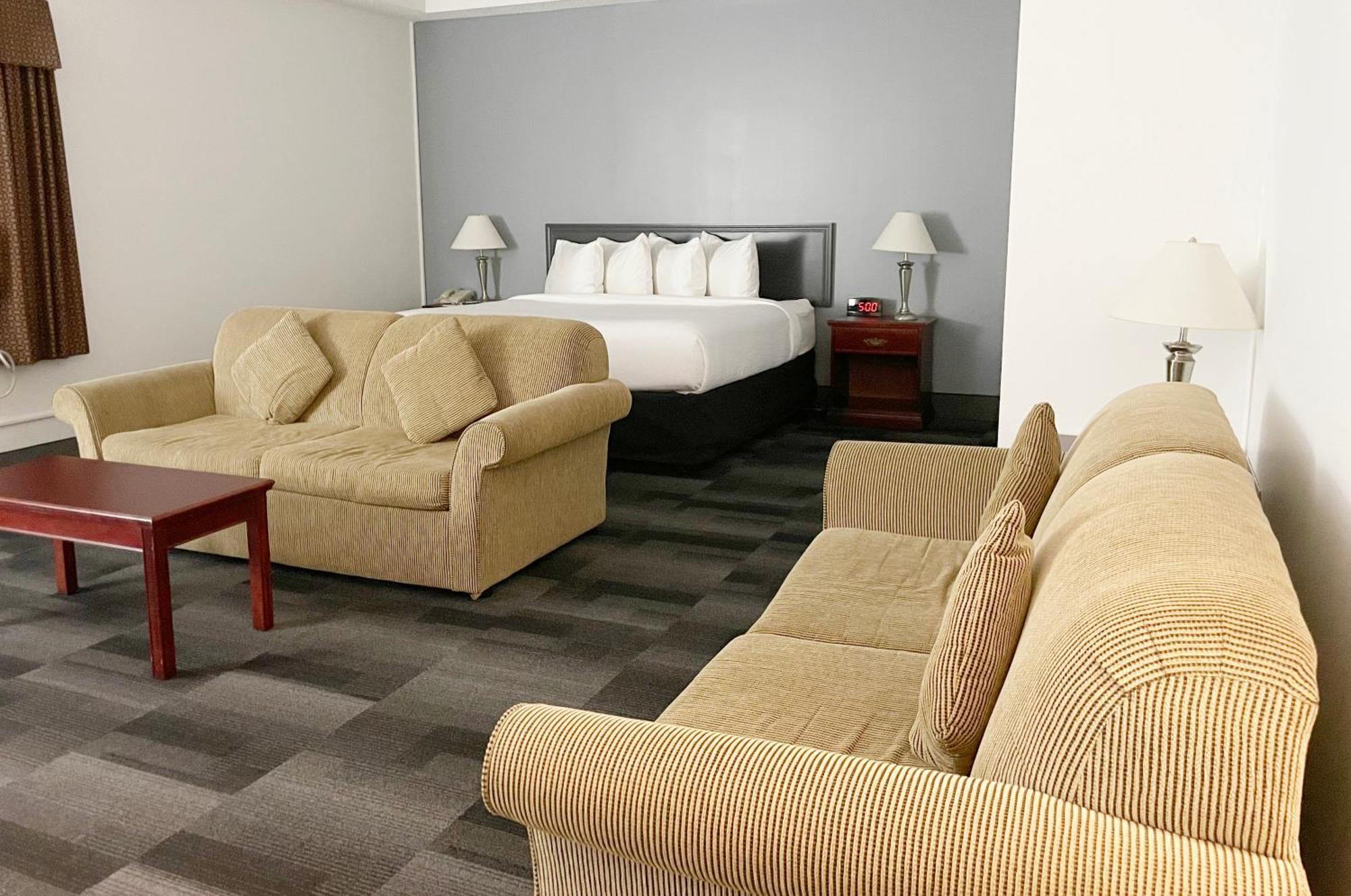 Days Inn & Conference Centre By Wyndham Camrose Norsemen Exteriér fotografie