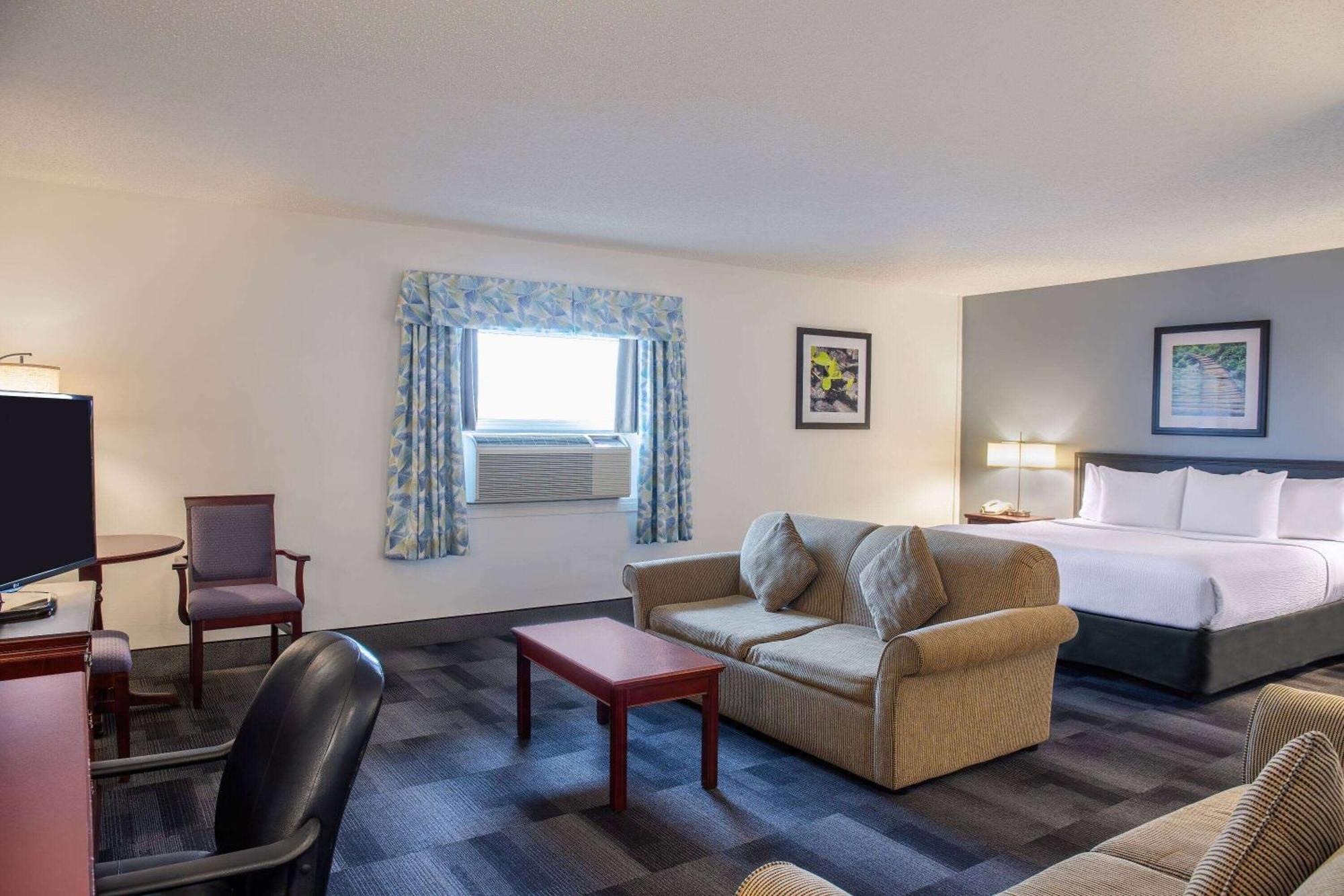 Days Inn & Conference Centre By Wyndham Camrose Norsemen Exteriér fotografie
