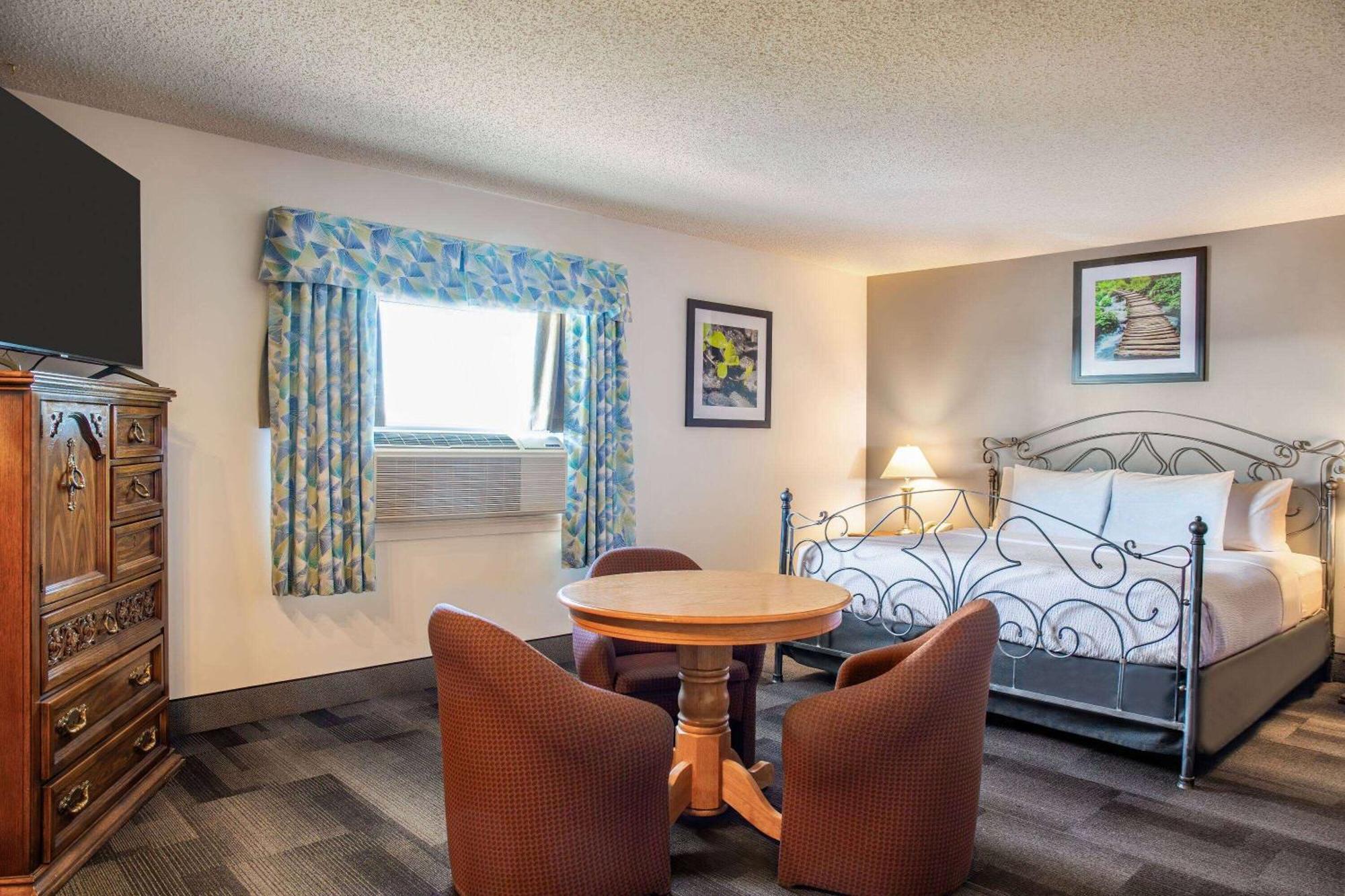 Days Inn & Conference Centre By Wyndham Camrose Norsemen Exteriér fotografie