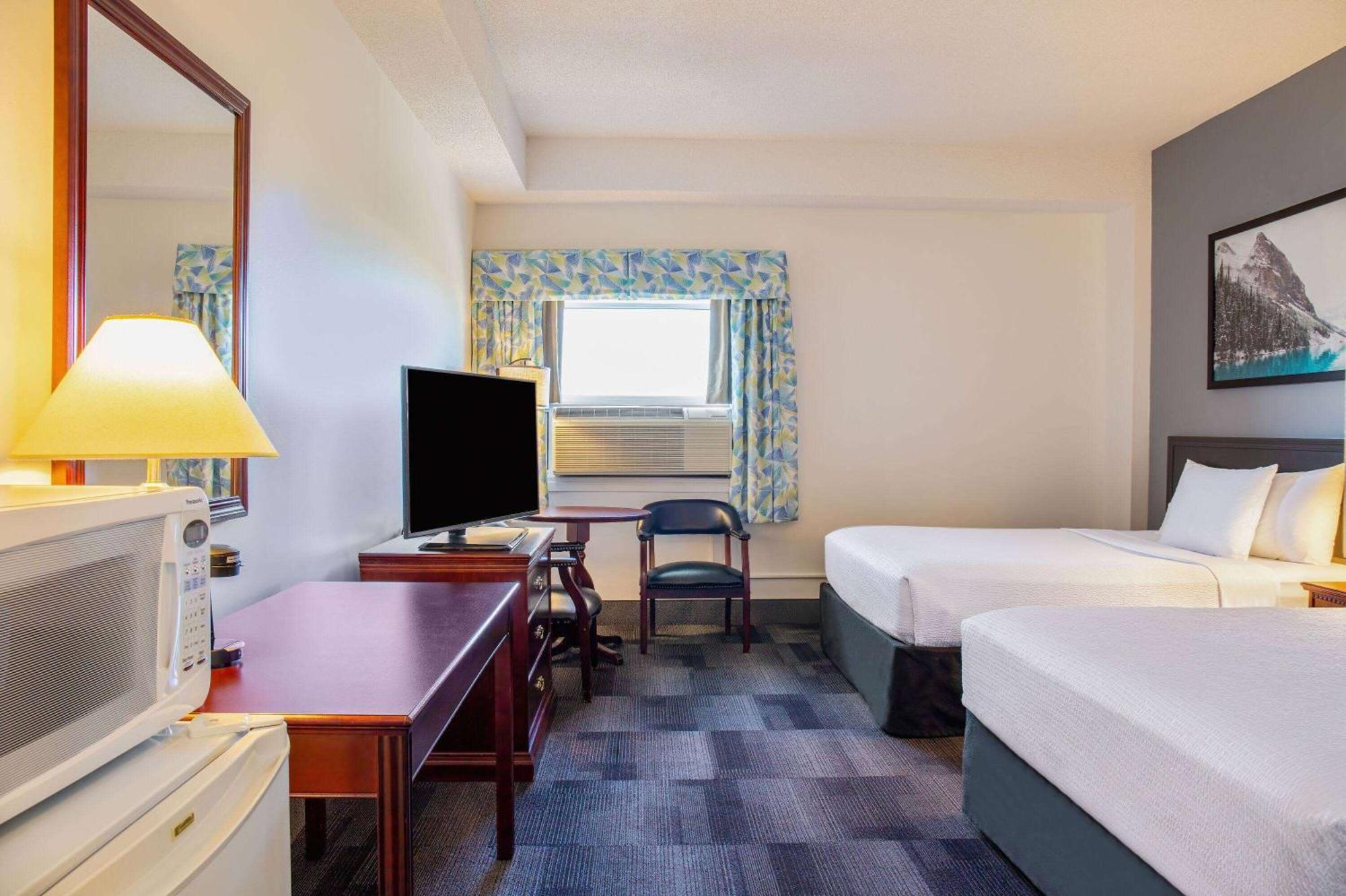 Days Inn & Conference Centre By Wyndham Camrose Norsemen Exteriér fotografie